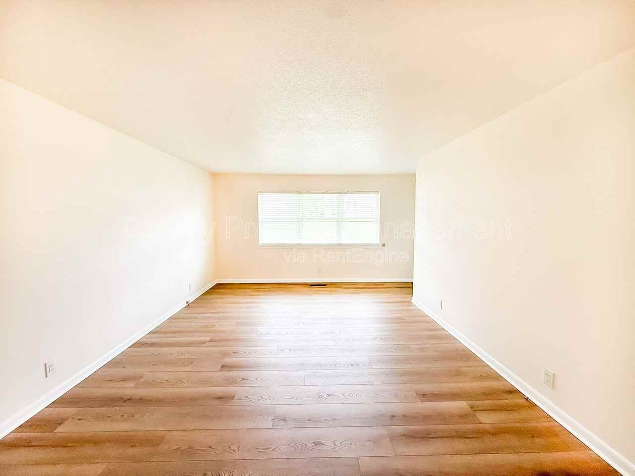 7490 Austin Dr #7492 - Photo 4 of 13