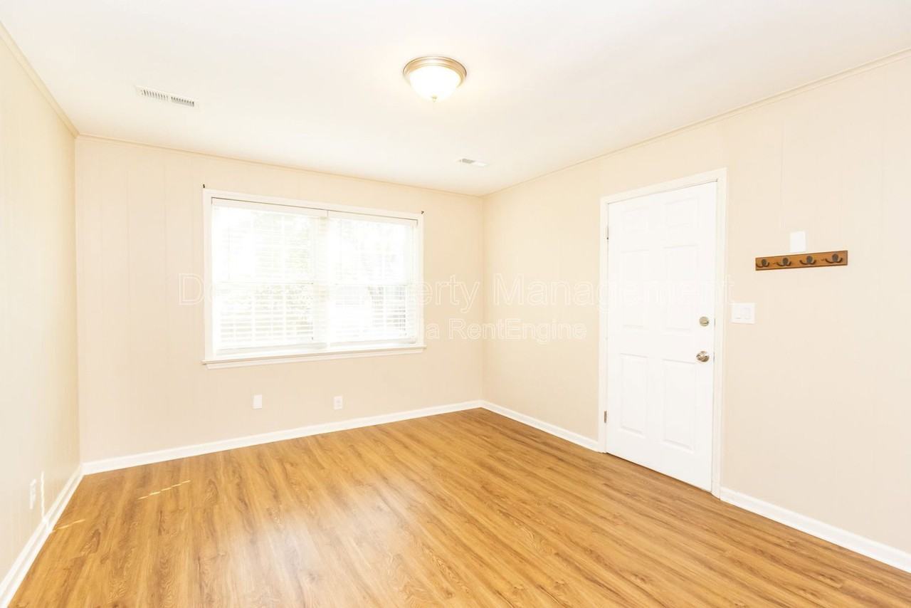 207 Memorial Dr #3 - Photo 6 of 13