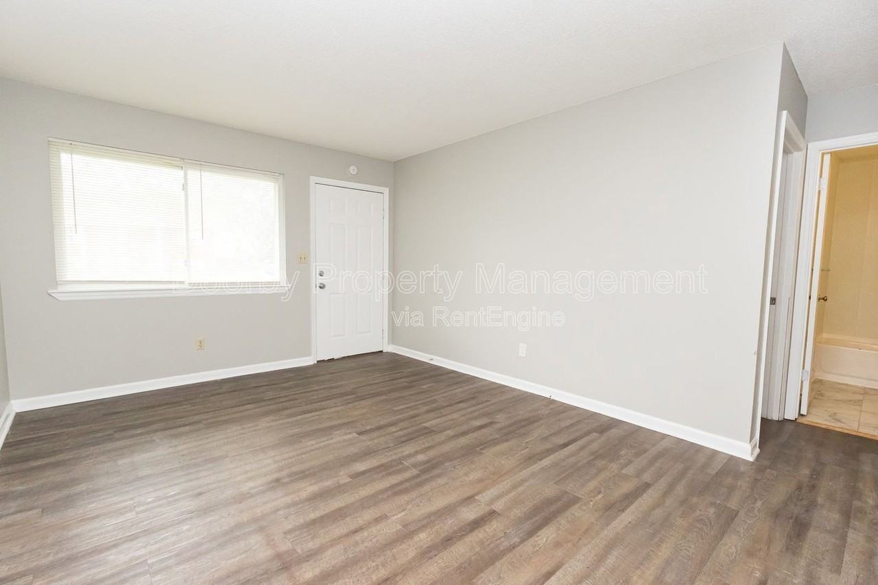 124 Fawn Dr - Photo 3 of 11
