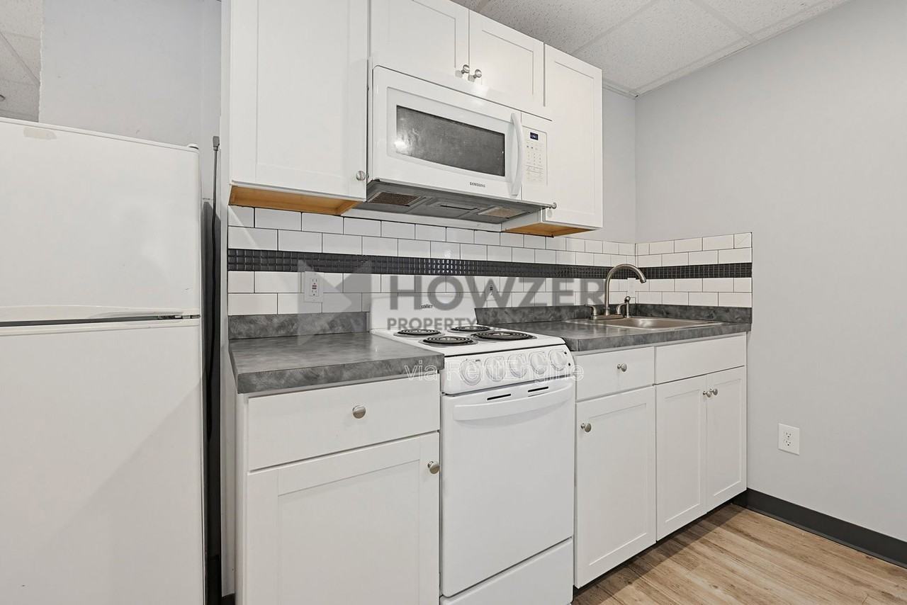 127 Park St #10 - Photo 6 of 25