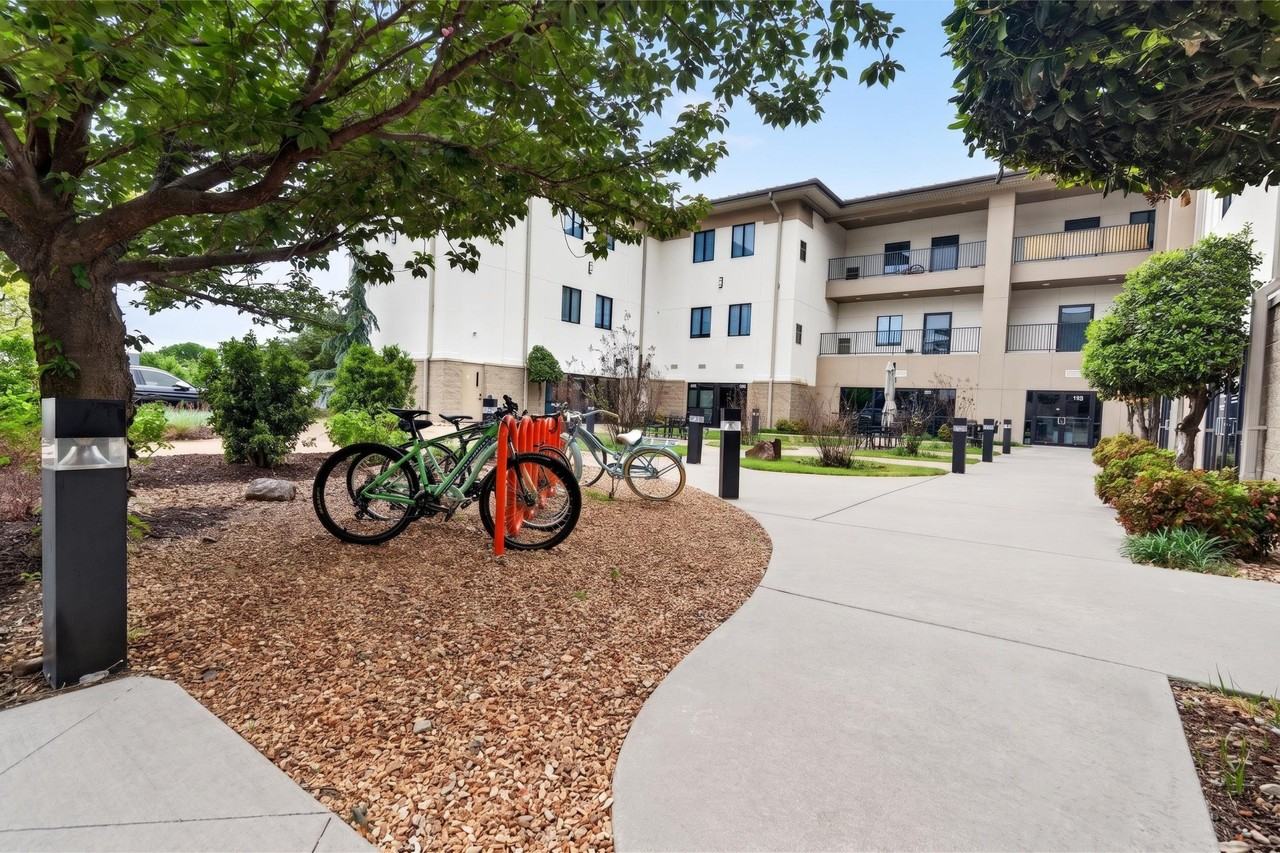 Parkside Apartments and Shops - Photo 5 of 50