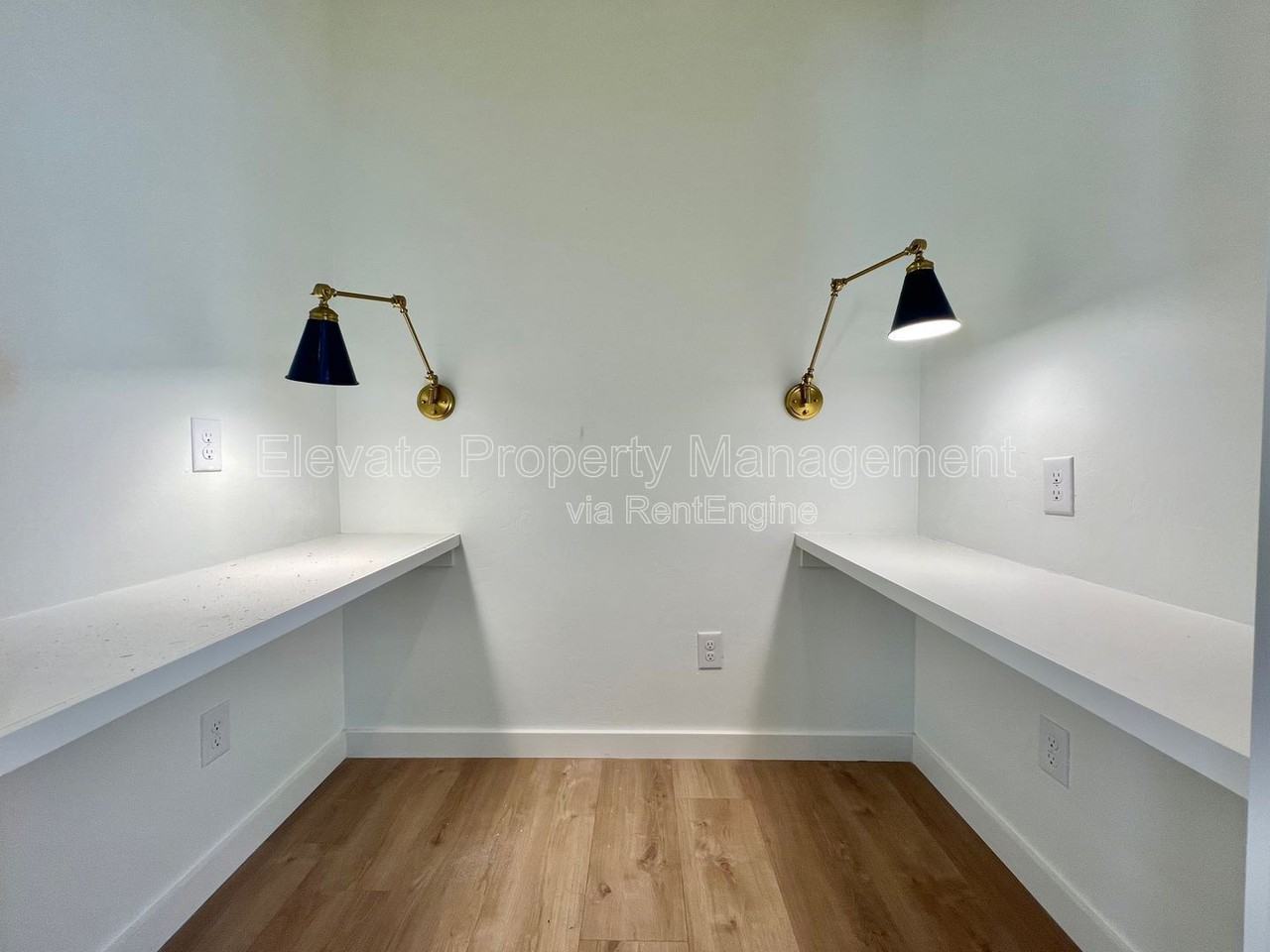 216 E Hurd St #200 - Photo 7 of 14