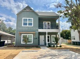 featured image of 216 E Hurd St #200