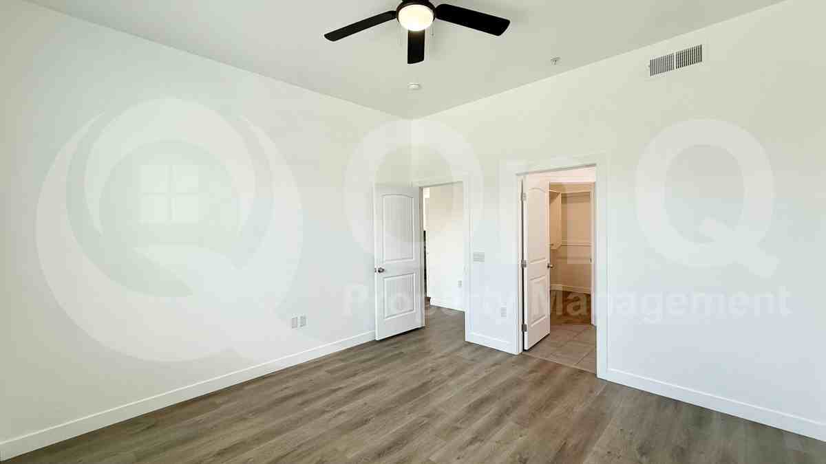 N 67th Ave #212 - Photo 5 of 29