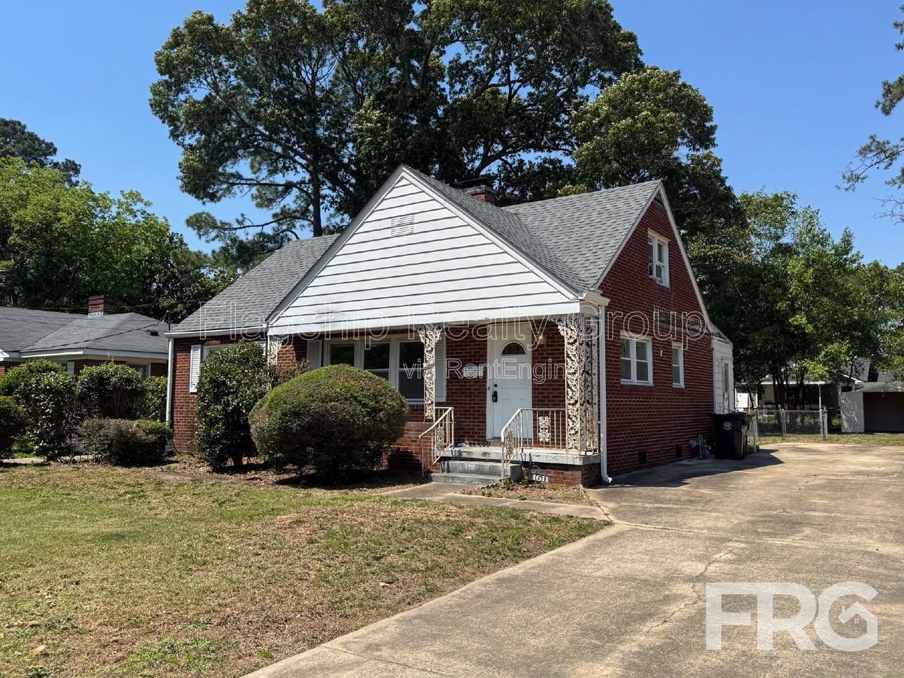 1611 Rose St - Photo 2 of 32
