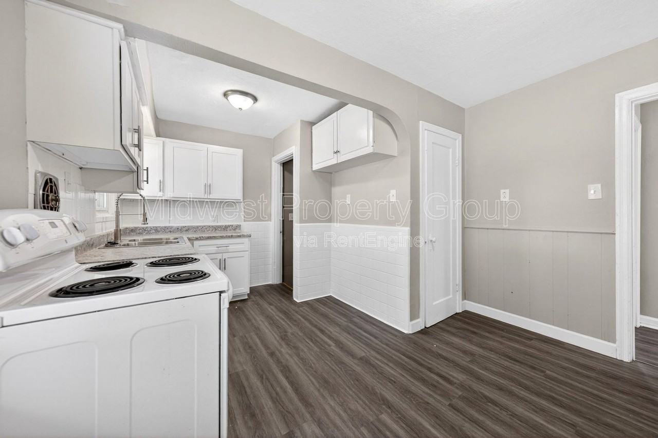 10066 Dorothy Ave - Photo 5 of 26