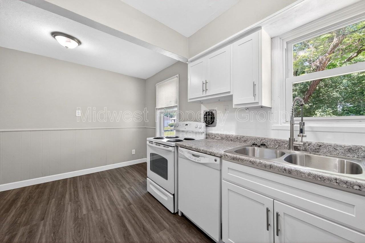 10066 Dorothy Ave - Photo 7 of 26
