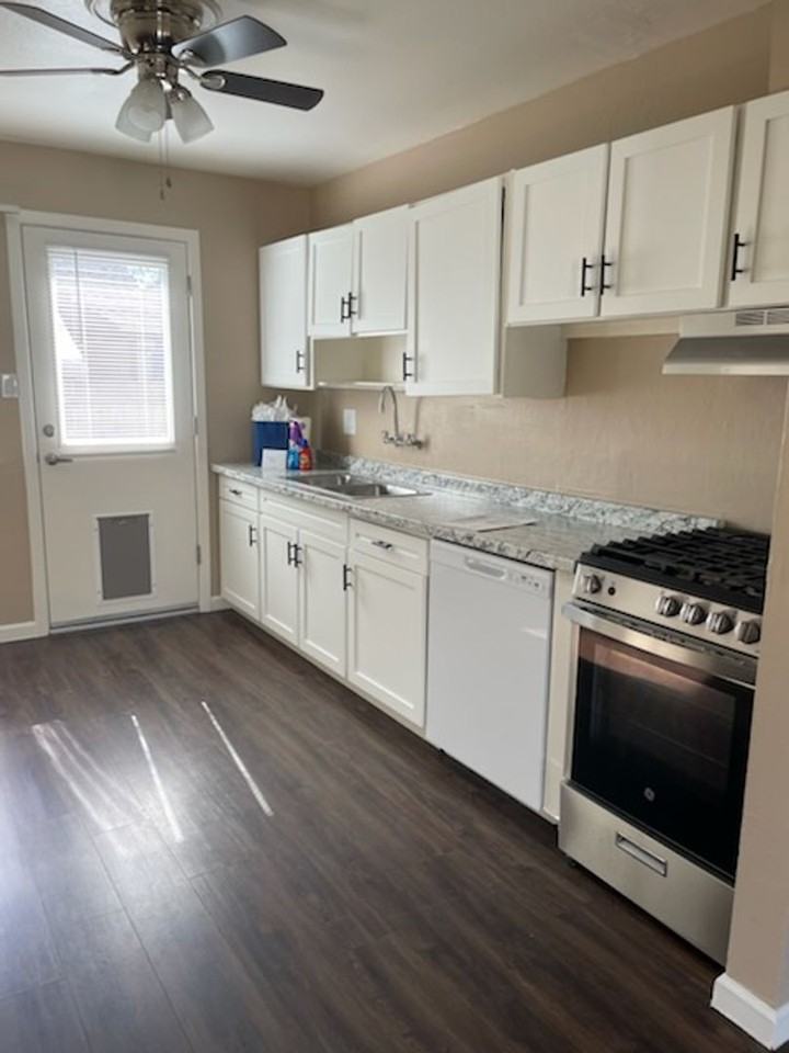 1212 Bidwell St. - Photo 4 of 16