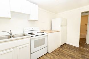 417 N Hawthorne St #417 - Photo 1 of 1
