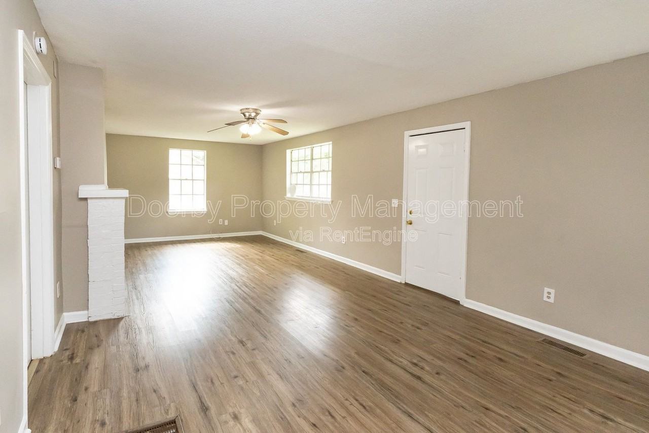 619 Shannon Ave - Photo 6 of 16