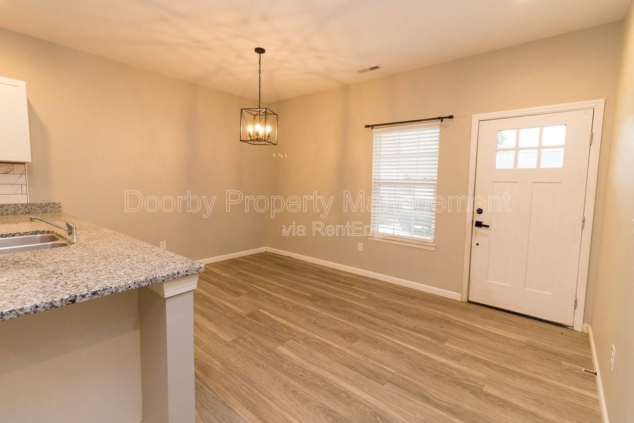 18 Michigan Ln #3 - Photo 4 of 35