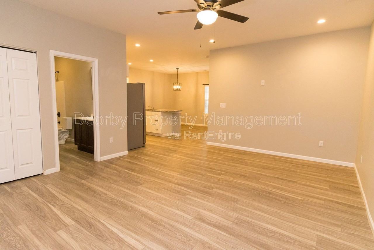 18 Michigan Ln #3 - Photo 6 of 35