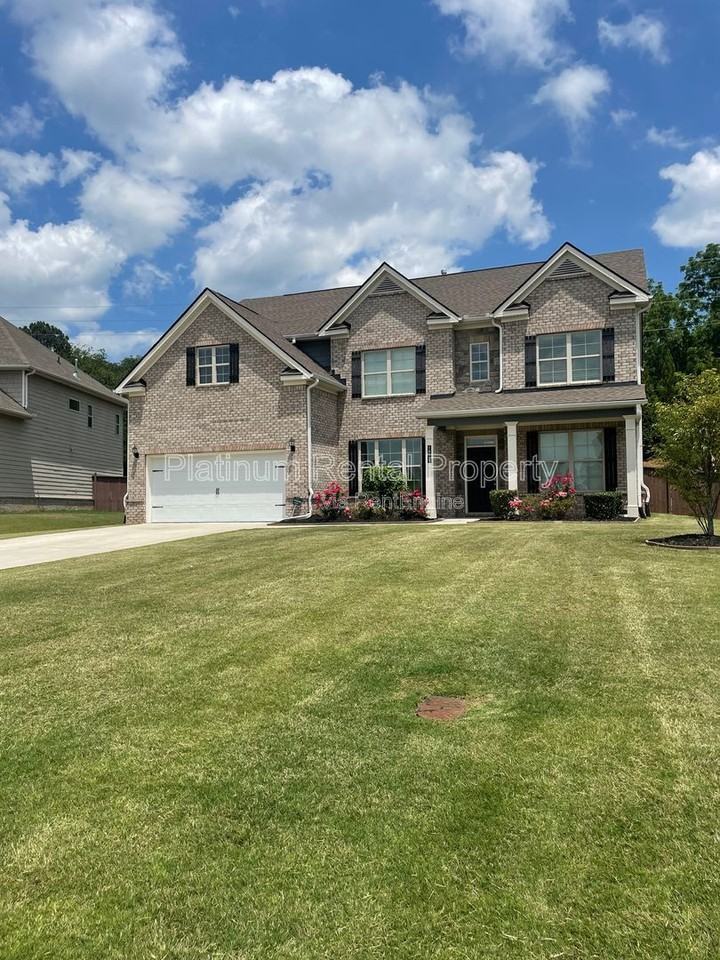 1825 Dahlia Dr - Photo 4 of 50