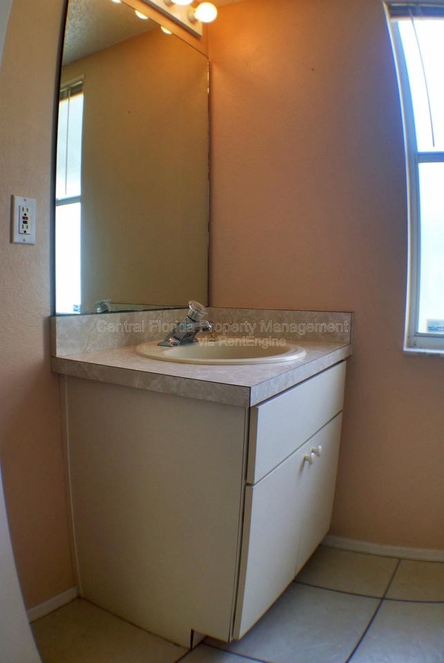 2320 Justin Ave - Photo 6 of 12