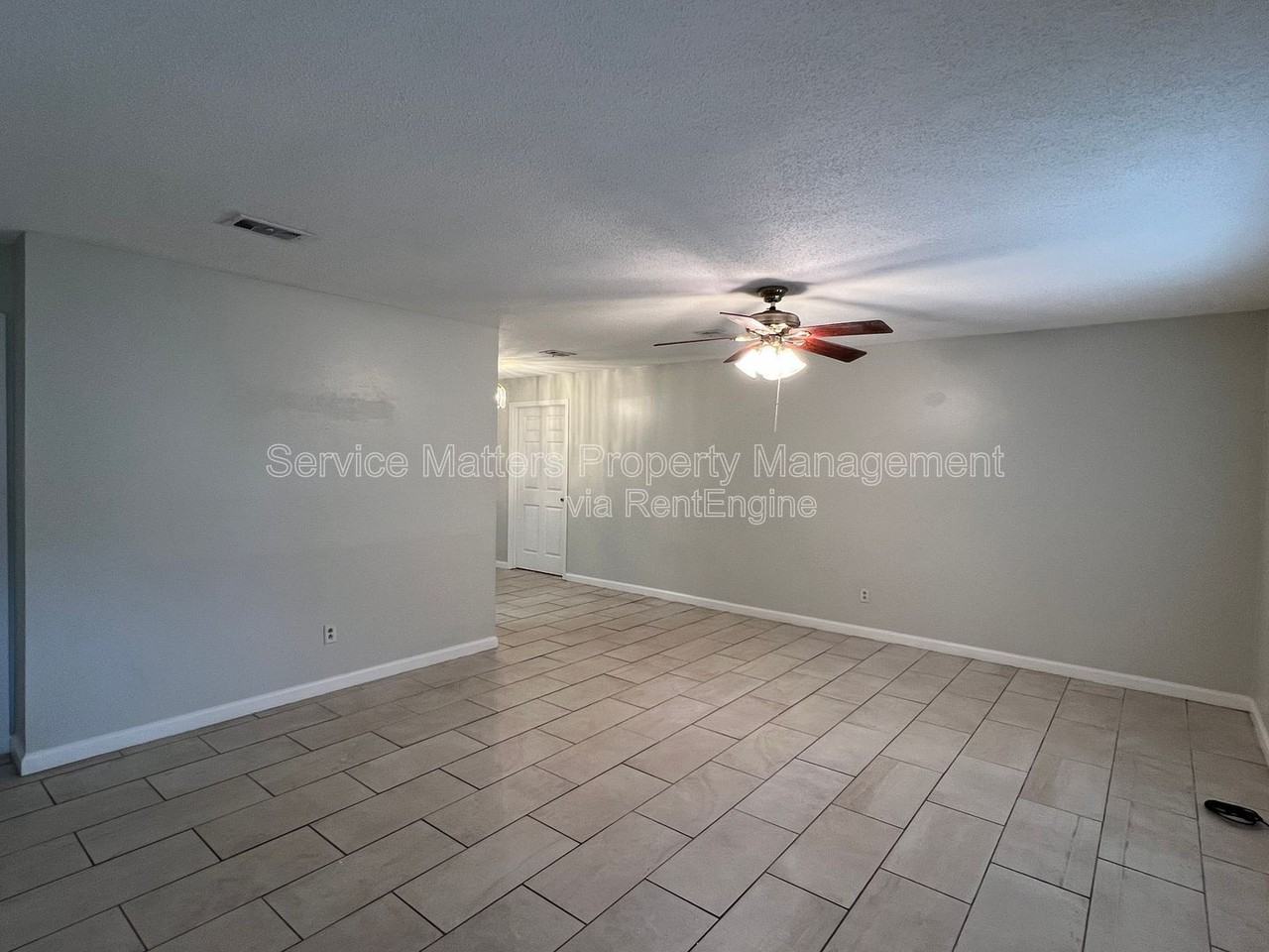 1003 Space Cir - Photo 4 of 30