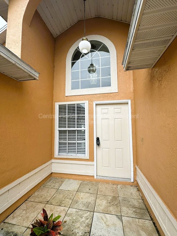 11818 Shotgate Ct - Photo 4 of 26