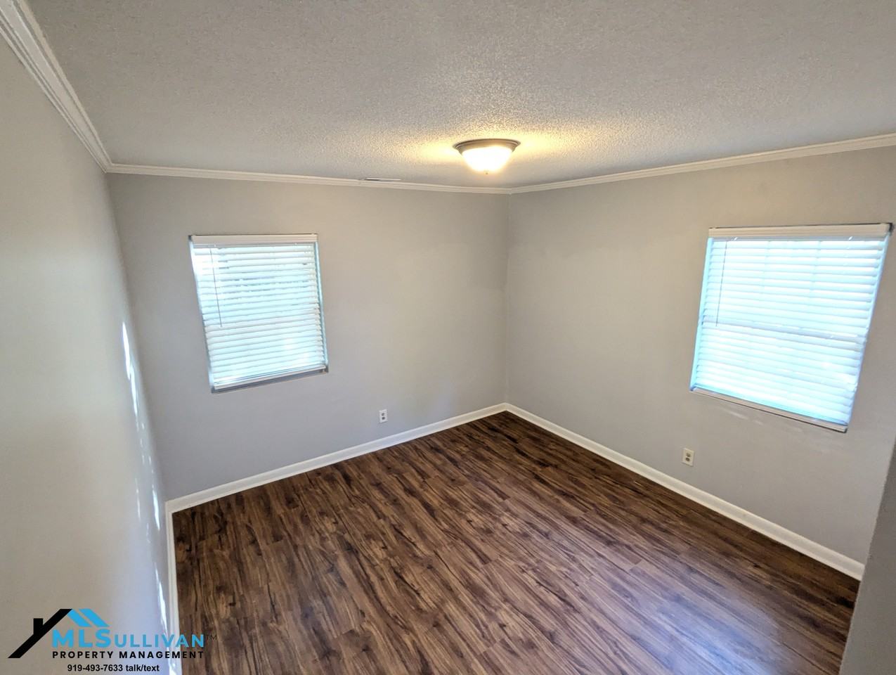 901 Elmira Ave - Photo 7 of 12