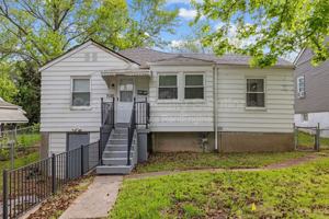 featured image of 7120 Greenhaven Dr