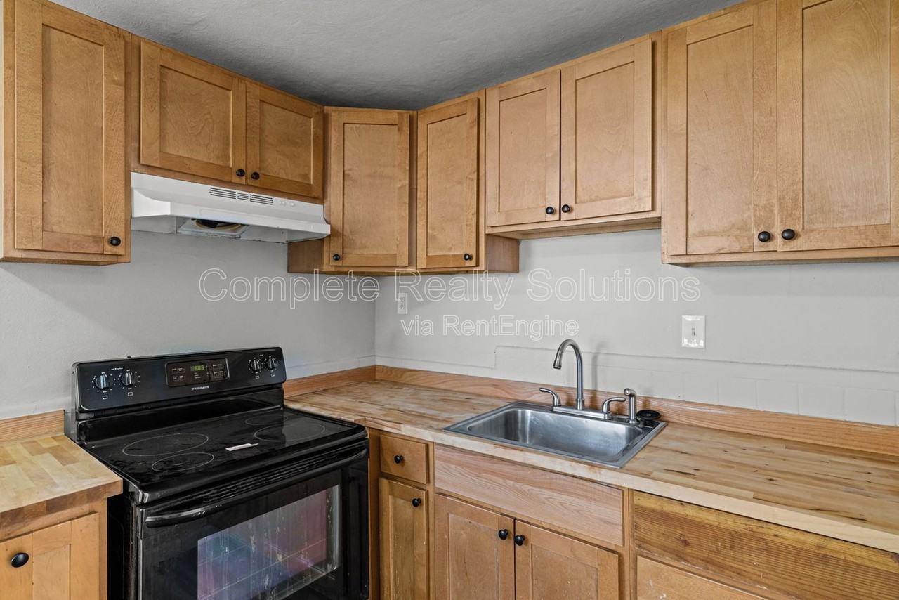 7120 Greenhaven Dr - Photo 6 of 30