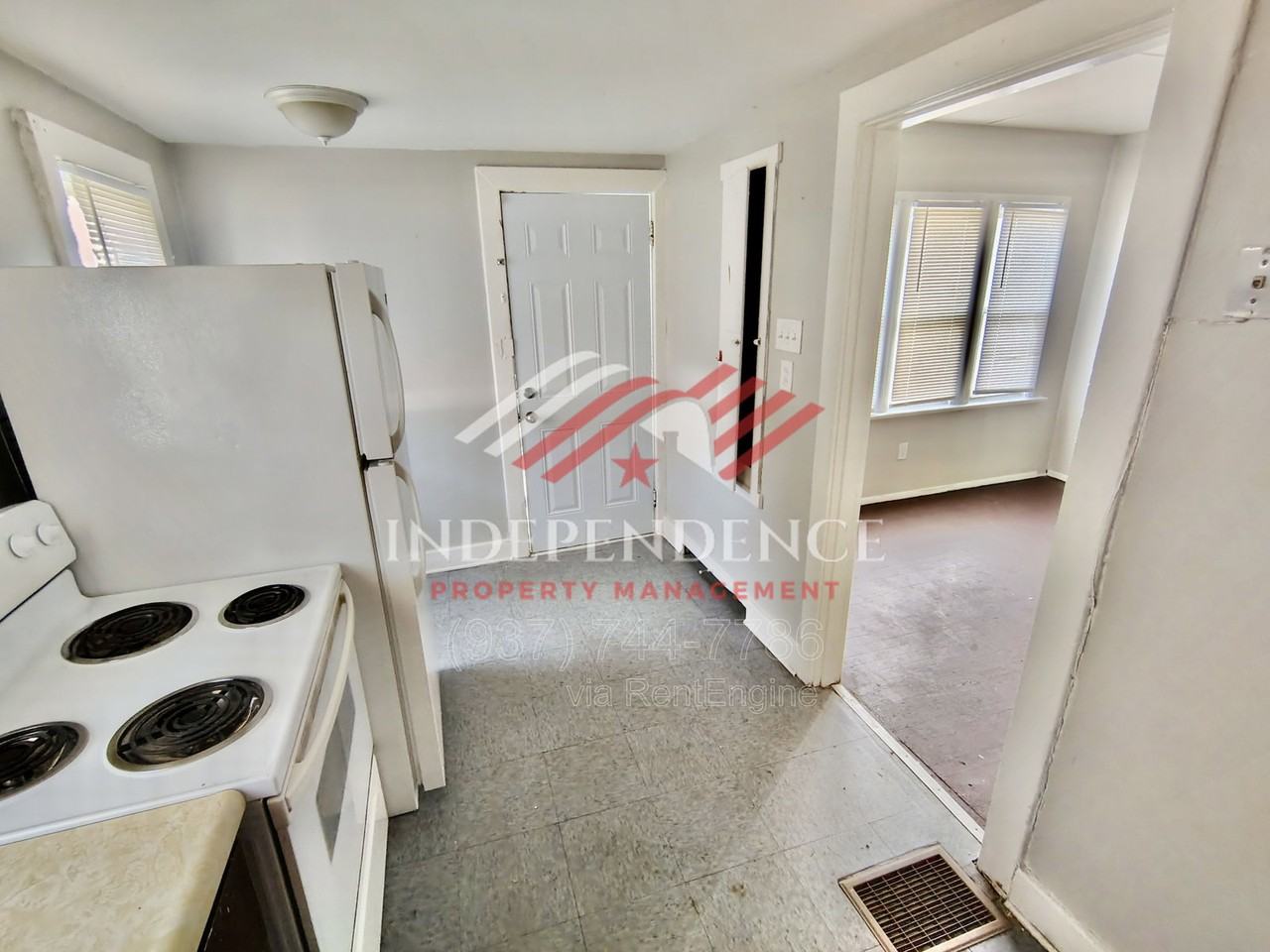 515 Mertland Ave - Photo 3 of 11