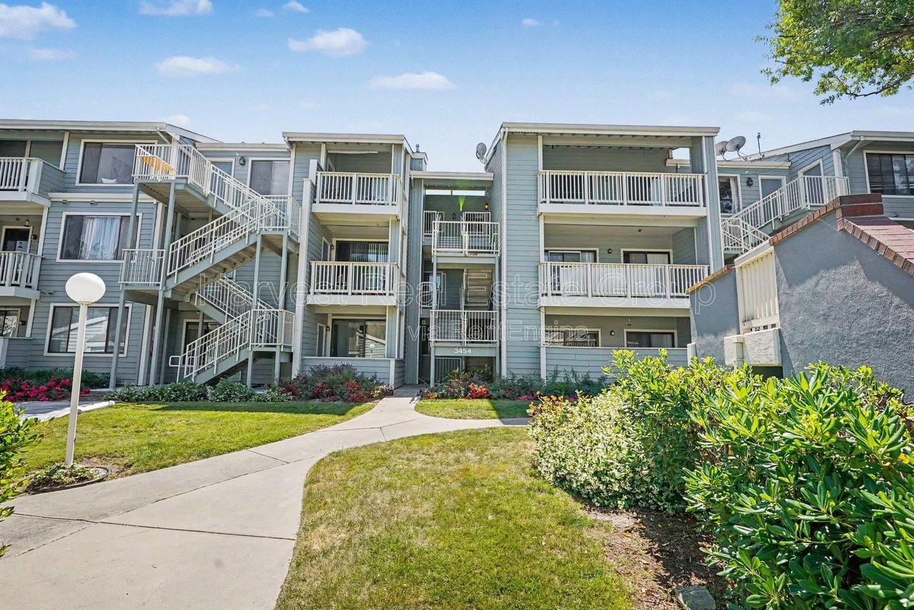 3454 Bridgewood Ter #313 - Photo 2 of 16