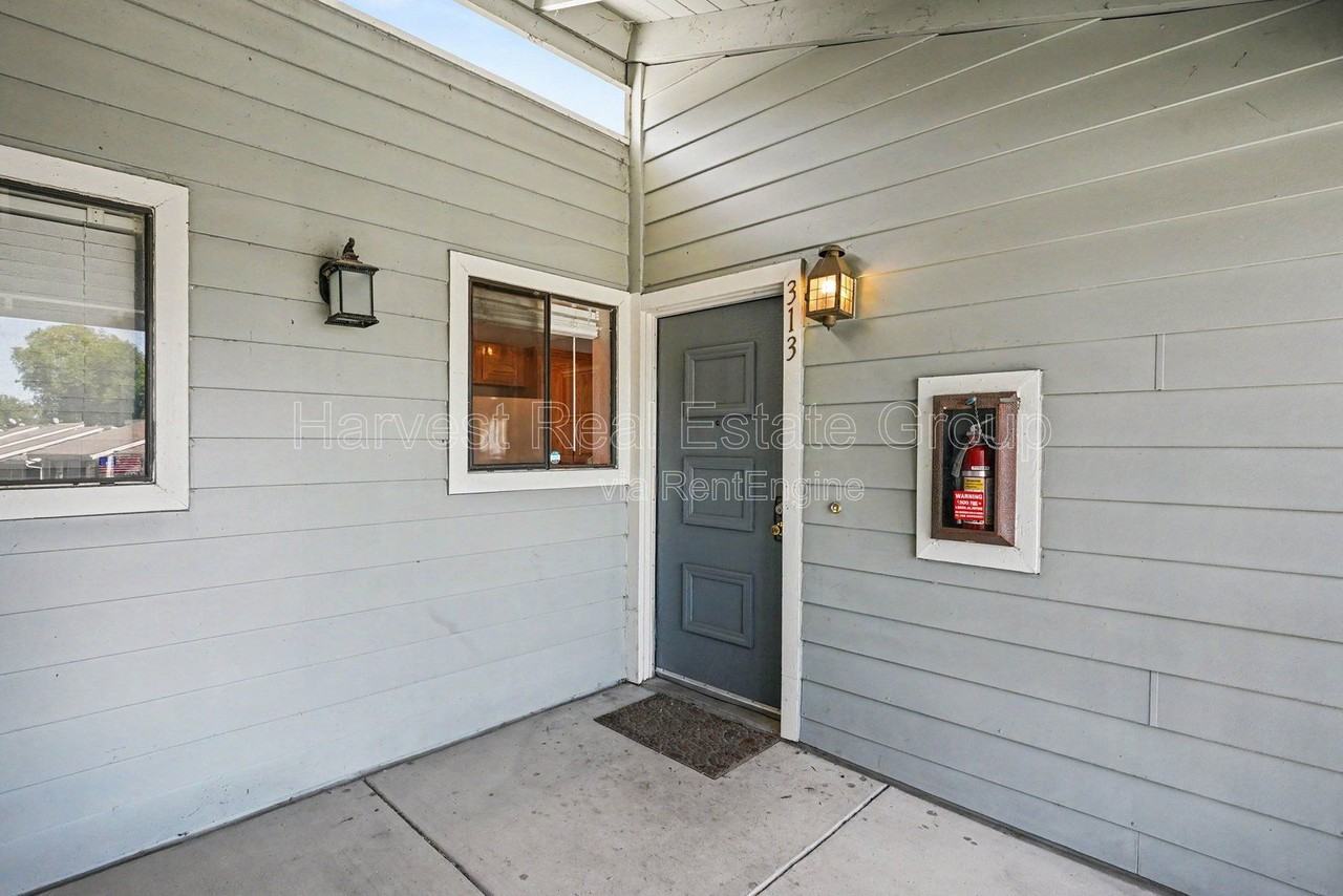 3454 Bridgewood Ter #313 - Photo 3 of 16