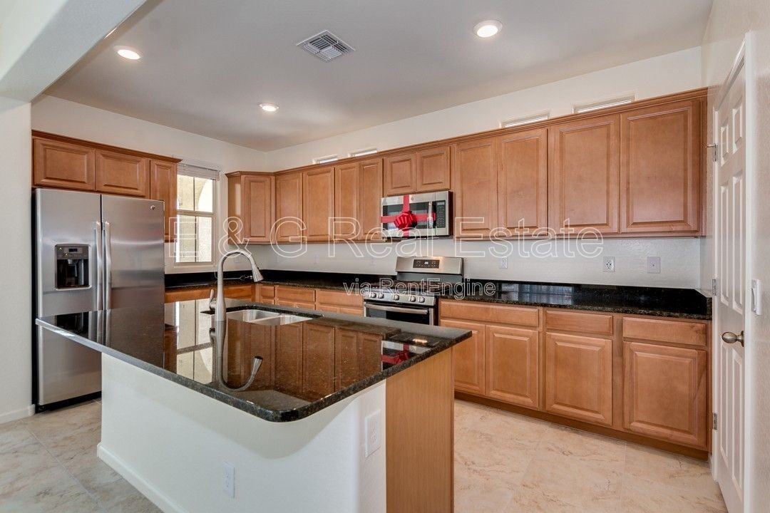3210 S Mingus Dr - Photo 4 of 22