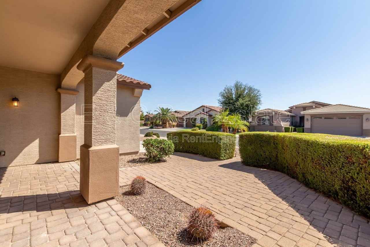 622 W San Carlos Way - Photo 3 of 40
