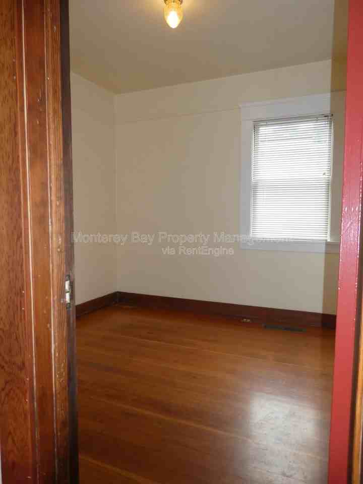 668 Van Buren St - Photo 6 of 15