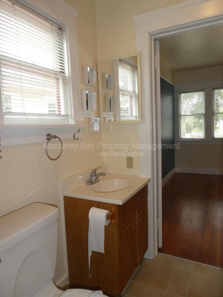 668 Van Buren St - Photo 7 of 15