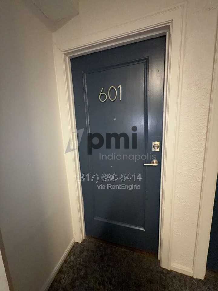 1 W 28th St #601 - Photo 4 of 32