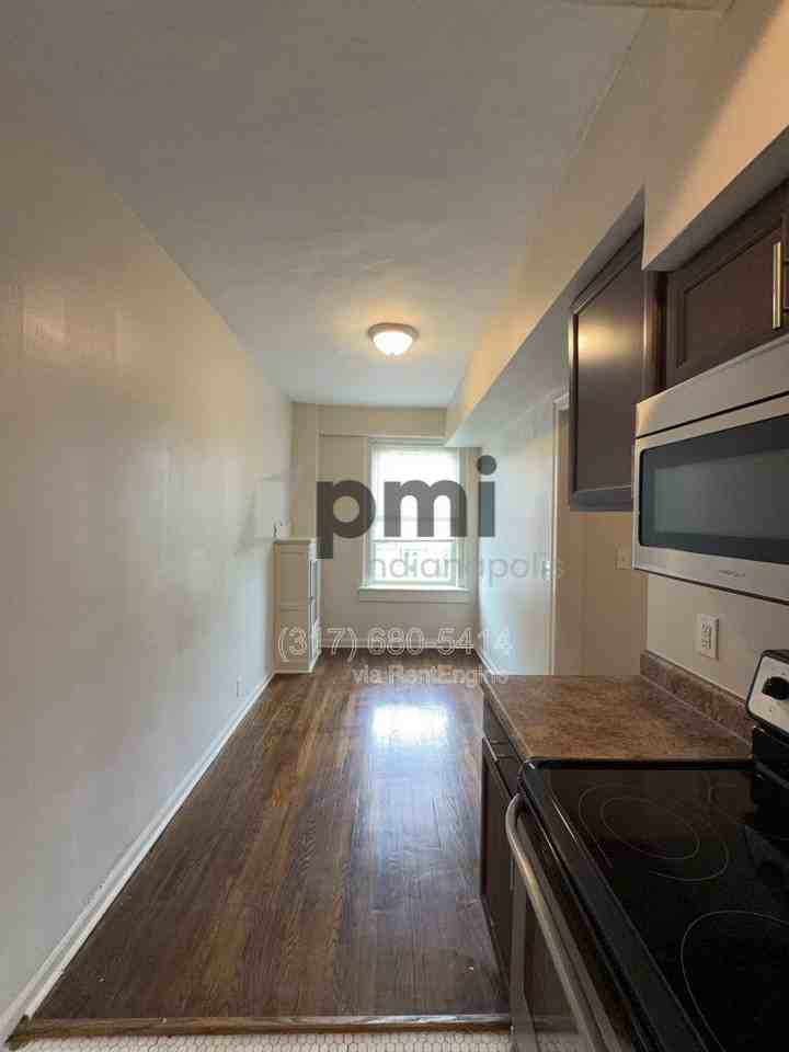 1 W 28th St #601 - Photo 2 of 32