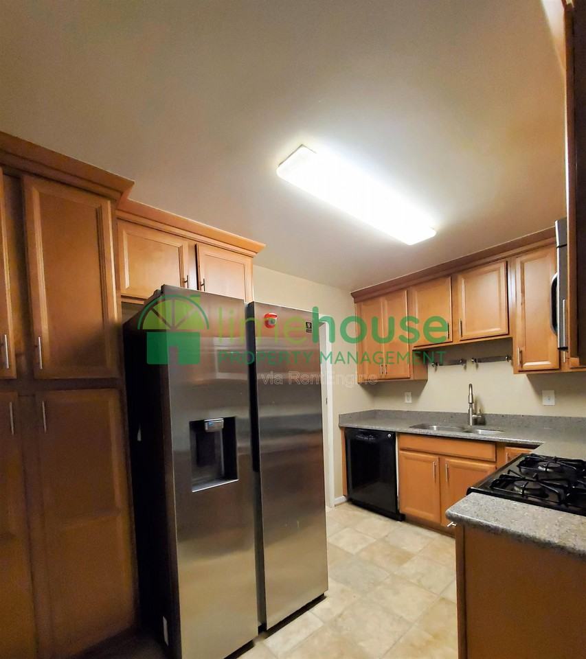 8032 Van Patten Rd - Photo 2 of 12