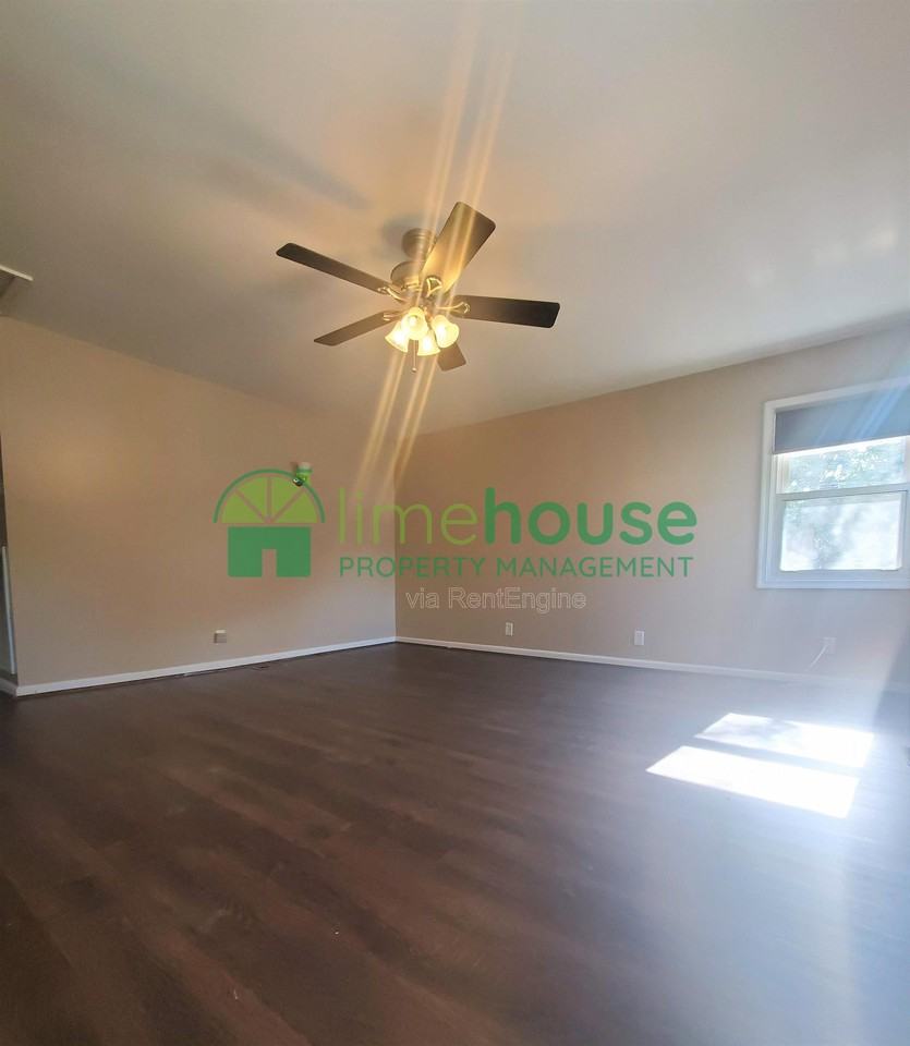 8032 Van Patten Rd - Photo 6 of 12
