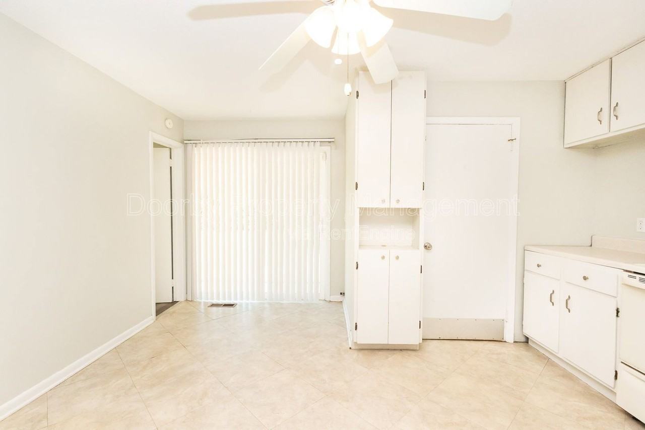 3907 Kingsbridge Rd #3907 - Photo 5 of 19