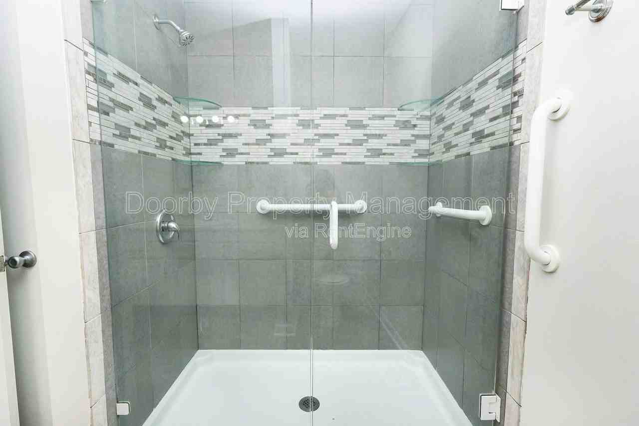 3907 Kingsbridge Rd #3907 - Photo 7 of 19