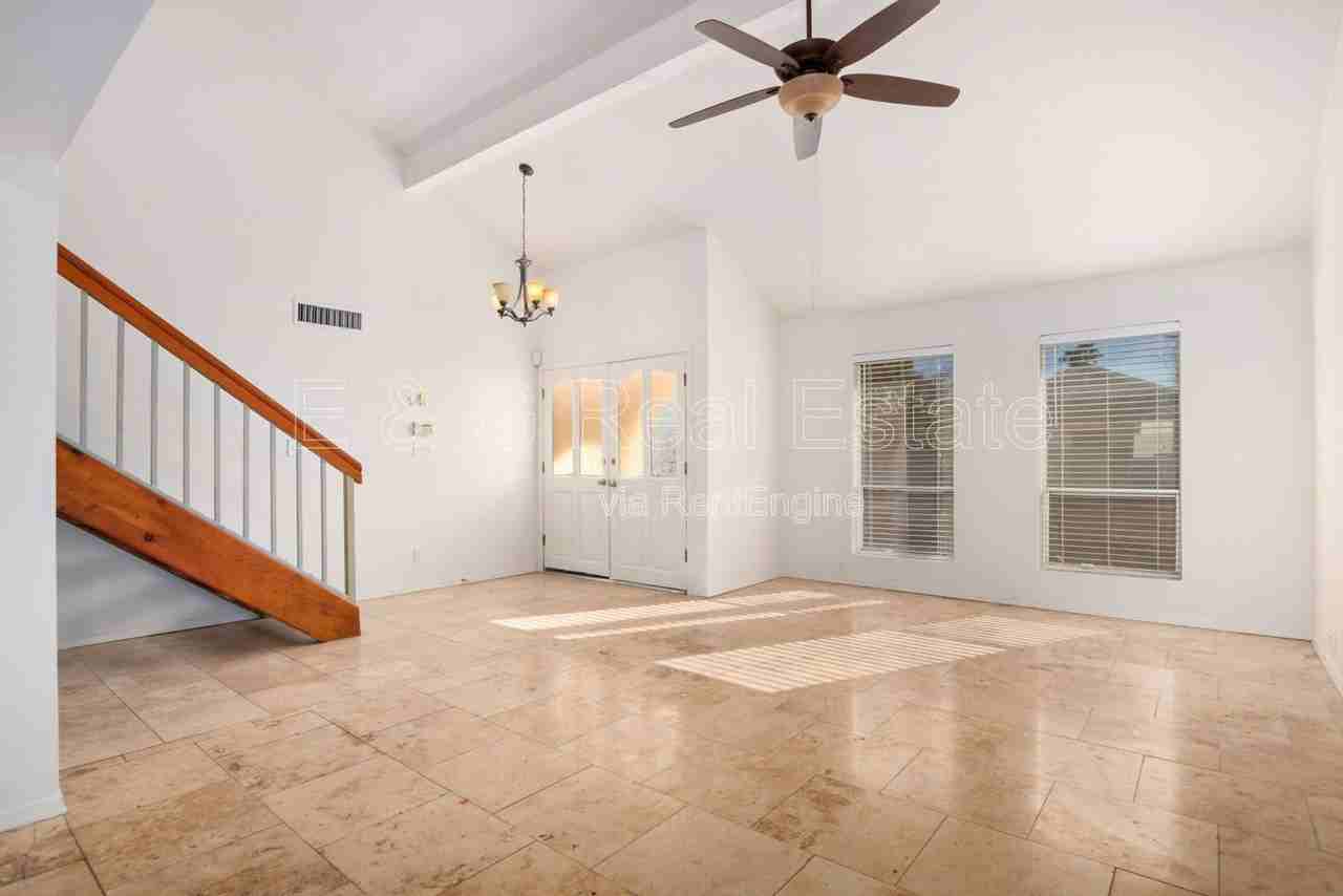 2522 S Mulberry - Photo 7 of 44