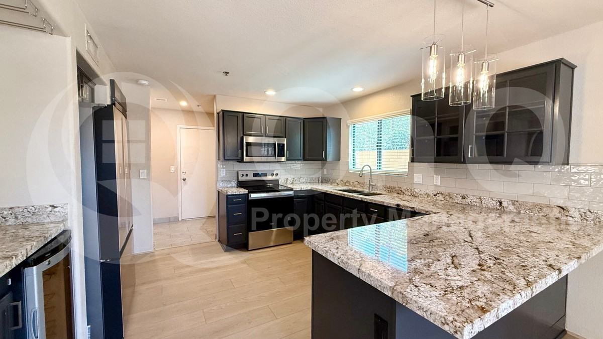 8995 E Aster Dr - Photo 4 of 21