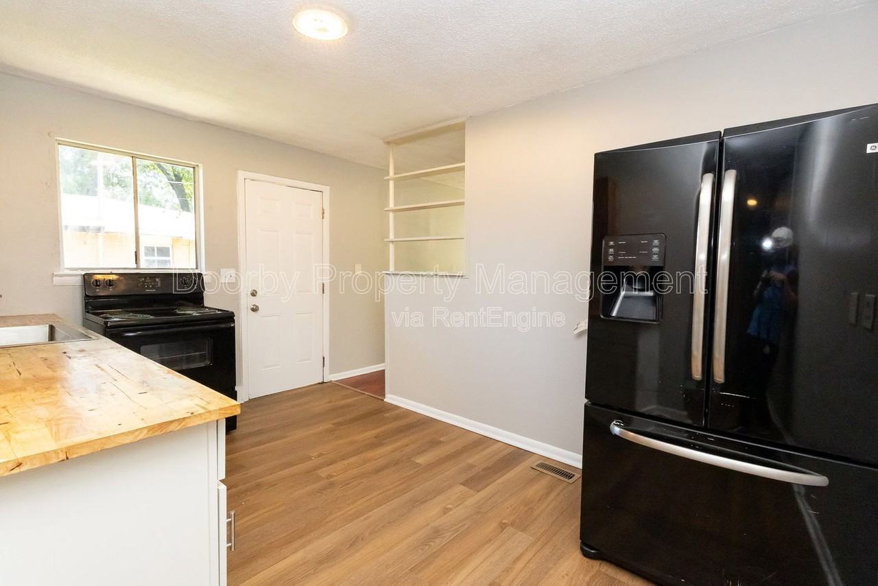 1237 Wheeler Ave #B - Photo 4 of 13