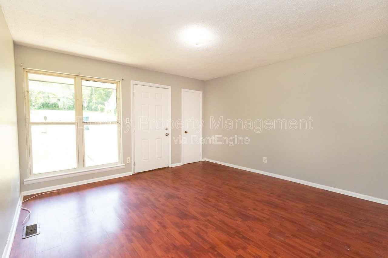 1237 Wheeler Ave #B - Photo 2 of 13