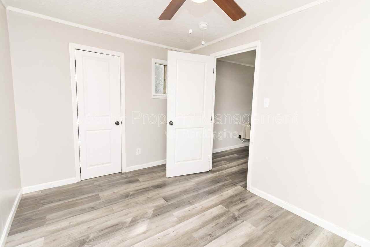 207 Napier St #6 - Photo 2 of 8