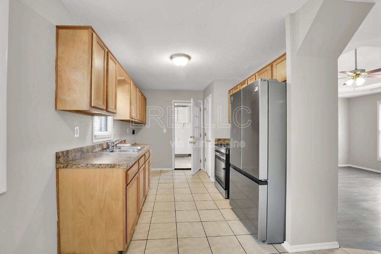 6701 Barfield Rd - Photo 3 of 13