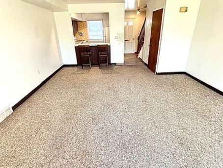 14 Colonial Park - Photo 3 of 13