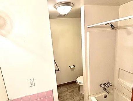 14 Colonial Park - Photo 5 of 13