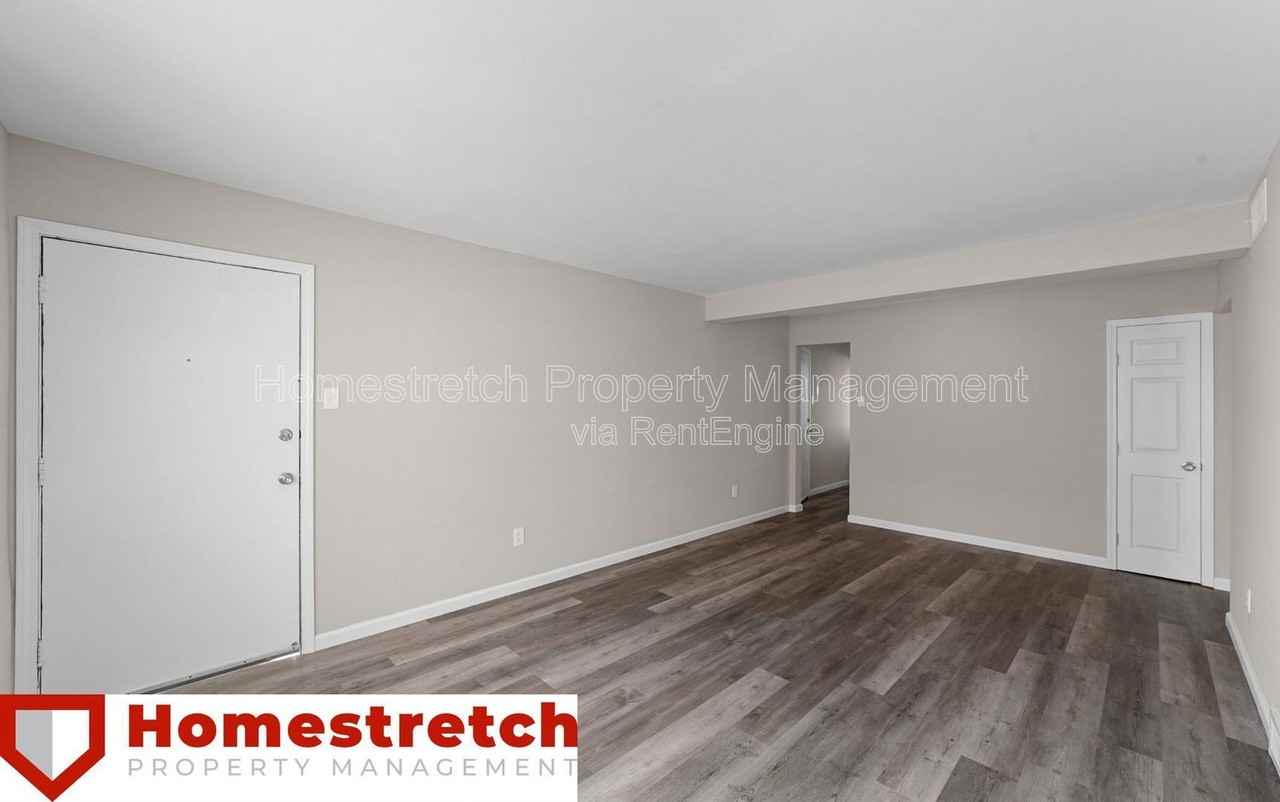 2 Bruce Dr #2 - Photo 6 of 16