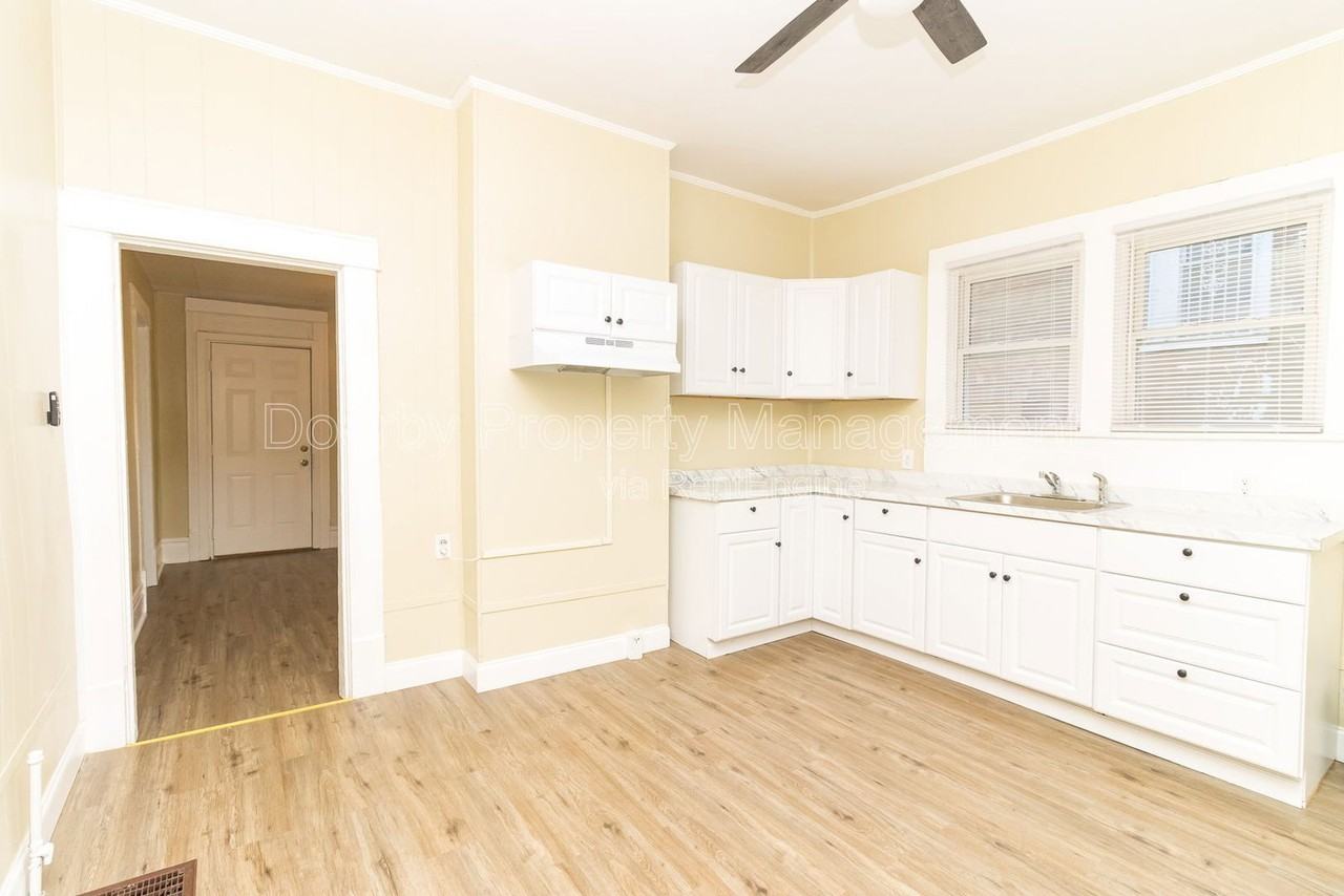 2612 E 19th St - Photo 3 of 11