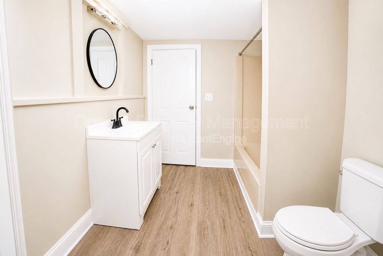 2612 E 19th St - Photo 4 of 11