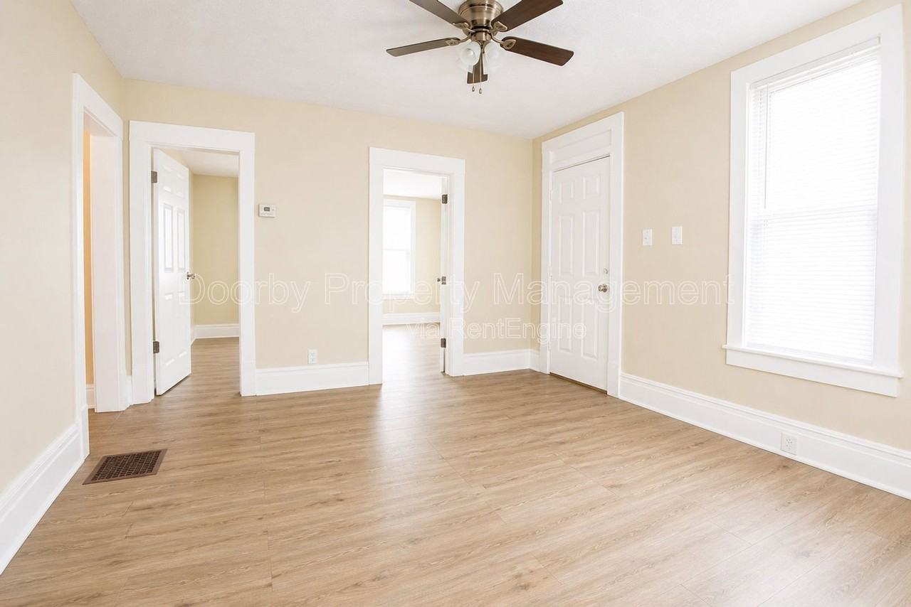 2612 E 19th St - Photo 5 of 11