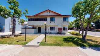401 4th Ave #B - Photo 1 of 1
