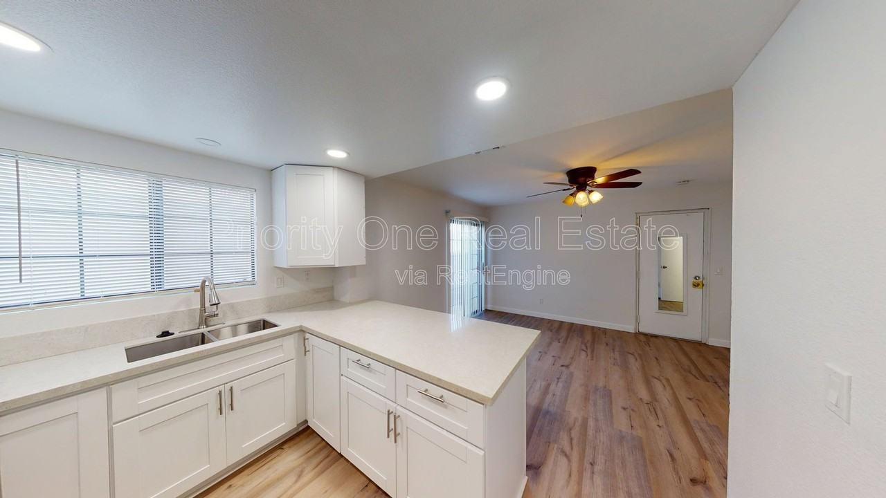401 4th Ave #B - Photo 2 of 23